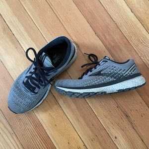 Brooks Ghost 13s in grey, men’s size 9